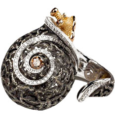 Dark snail ring